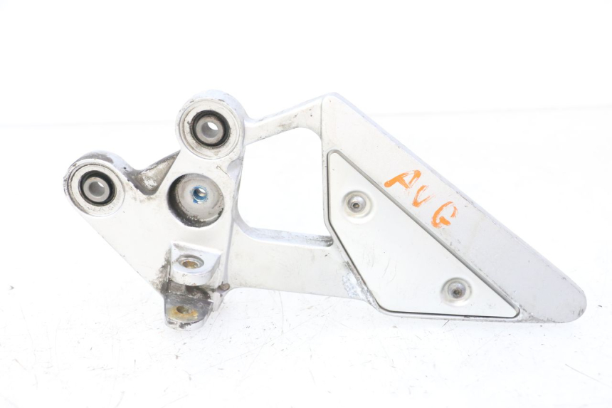 photo de PLATINE CALE PIED AVANT GAUCHE YAMAHA FZ6 FAZER S2 600 (2007 - 2011)