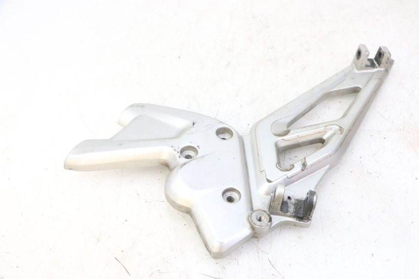photo de PLATINE CALE PIED AVANT GAUCHE BMW G310 R 310 (2016 - 2020)