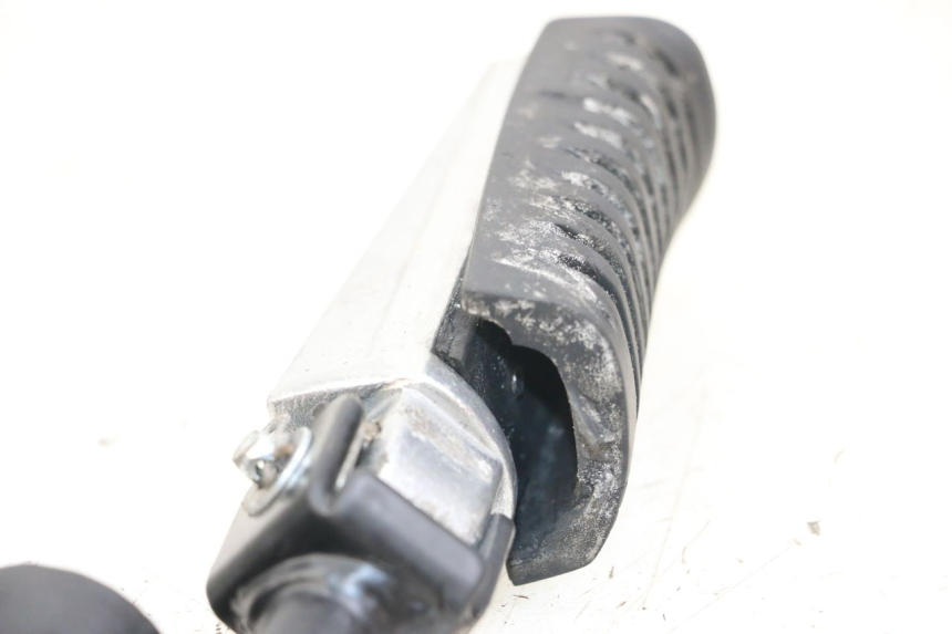photo de PLATINE CALE PIED AVANT GAUCHE KYMCO K-PW K-PIPE 50 (2012 - 2017)