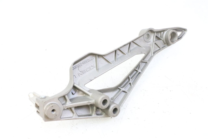 photo de PLATINE CALE PIED AVANT GAUCHE KIDEN KD125-G 125 (2018 - 2022)