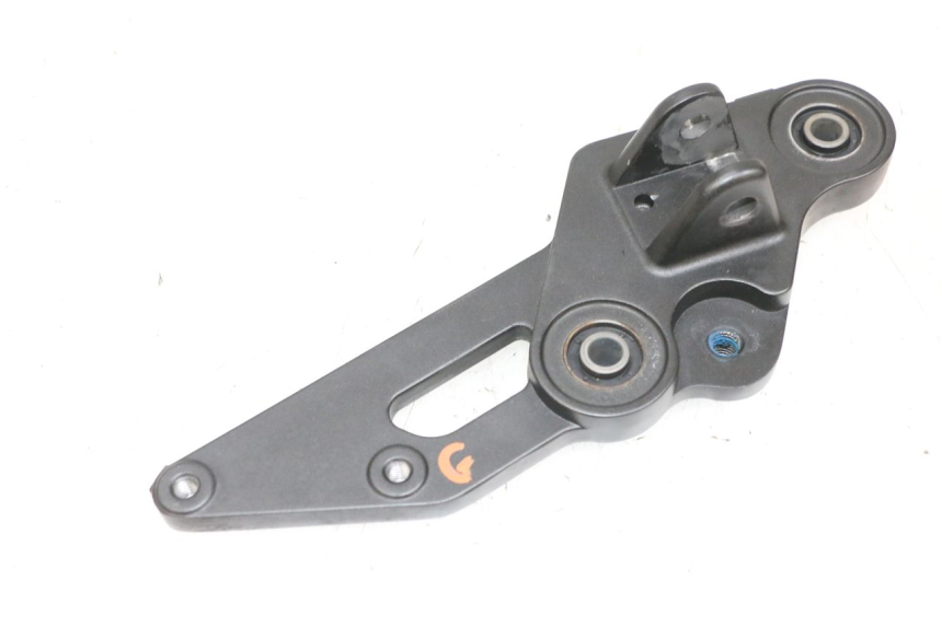 photo de PLATINE CALE PIED AVANT GAUCHE YAMAHA MT-07 MT07 ABS 700 (2018 - 2020) - Vue principale