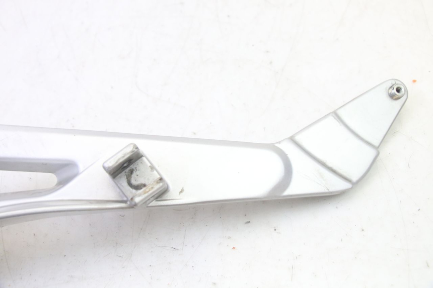 photo de PLATINE CALE PIED AVANT GAUCHE HONDA NTV DEAUVILLE 650 (2001 - 2006)