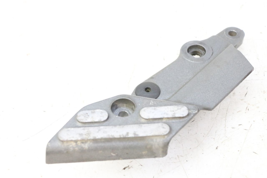 photo de PLATINE CALE PIED AVANT GAUCHE TRIUMPH SPRINT 900 (1995 - 1998)