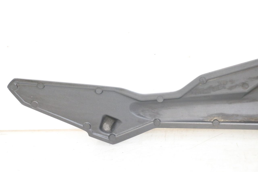 photo de PLATINE CALE PIED AVANT GAUCHE YAMAHA XJ6 ABS 600 (2008 - 2016)