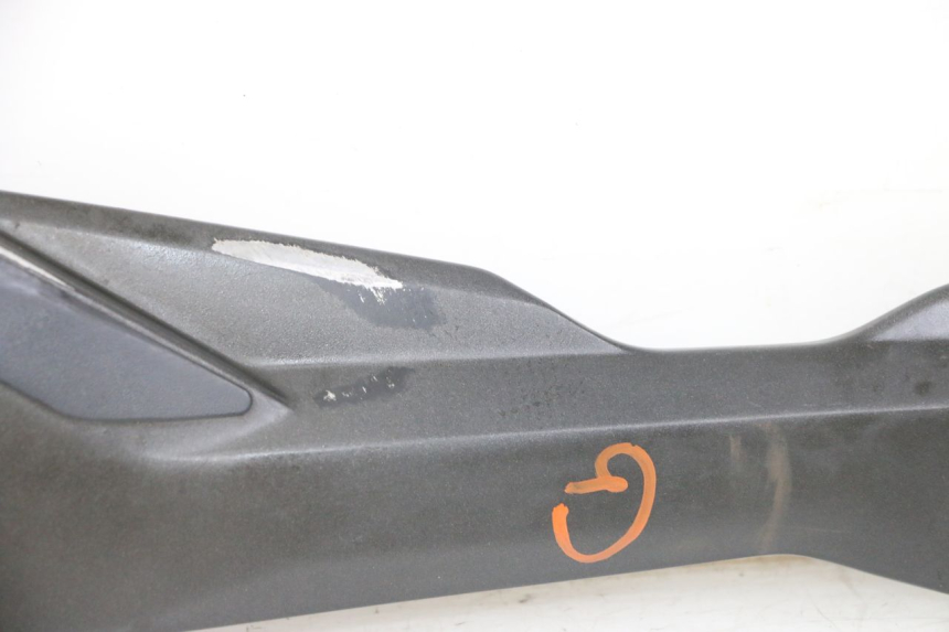 photo de PLATINE CALE PIED AVANT GAUCHE YAMAHA XJ6 ABS 600 (2008 - 2016)