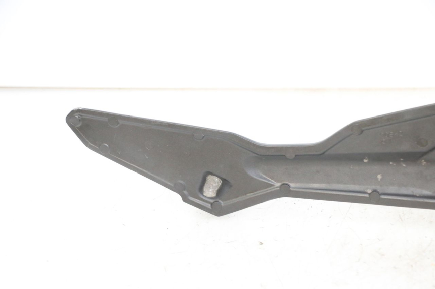 photo de PLATINE CALE PIED AVANT GAUCHE YAMAHA XJ6 ABS 600 (2008 - 2016)