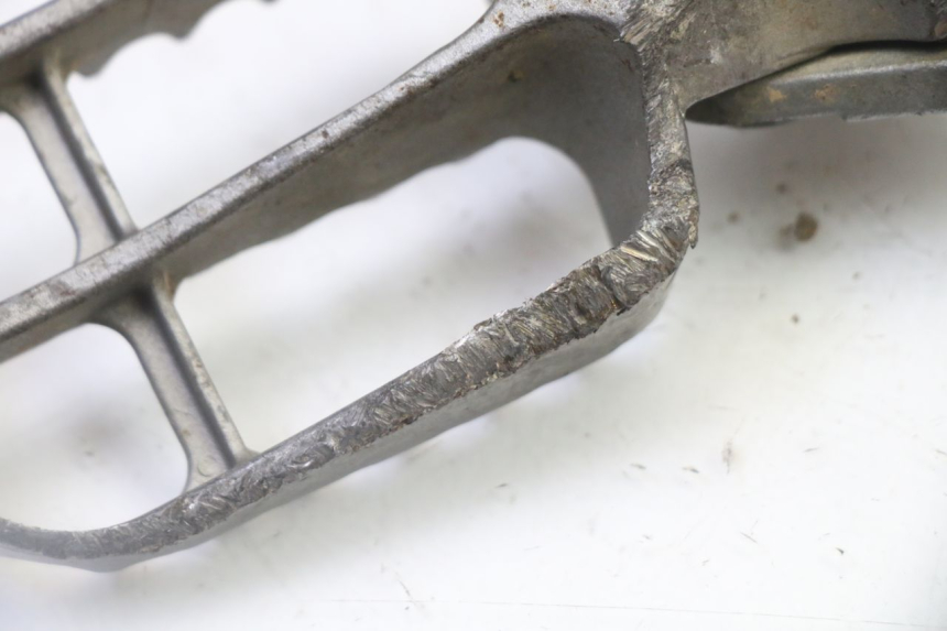 photo de PLATINE CALE PIED AVANT GAUCHE YAMAHA YZF YZ-F 450 (2014 - 2016)