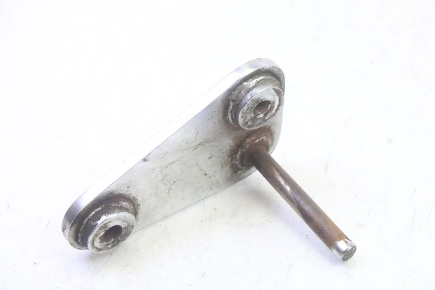 photo de PLATINE CALE PIED AVANT GAUCHE KYMCO ZING 125 (1997 - 2003) - Autre angle de vue