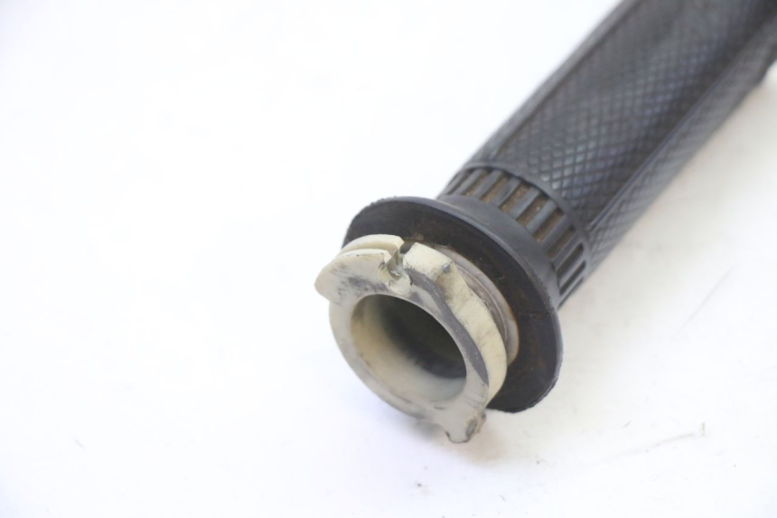 photo de POIGNEE ACCELERATEUR SKYTEAM DAX REPLICA 110 (2005 - 2015)