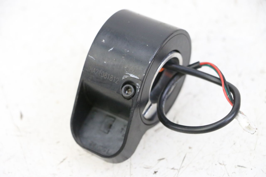 photo de POIGNEE ACCELERATEUR SEGWAY NINEBOT F40E 1
