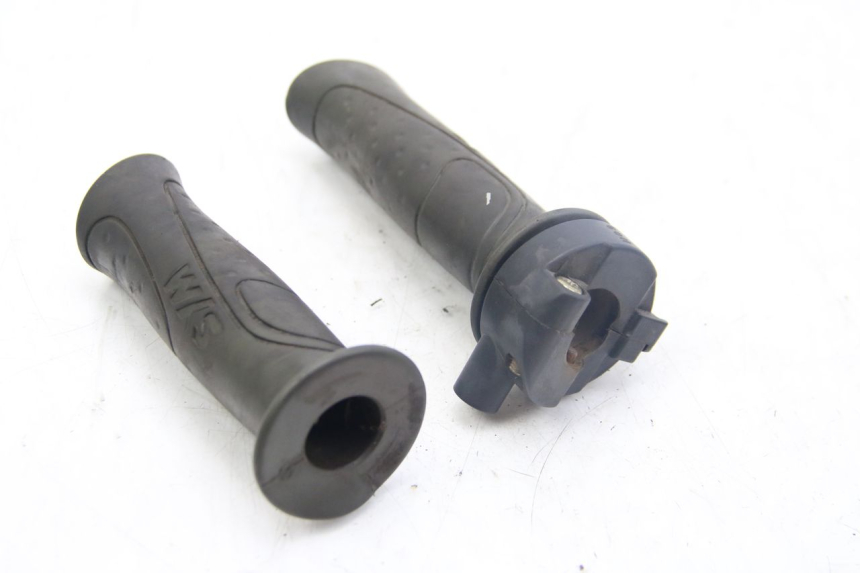 photo de POIGNEE ACCELERATEUR SYM FIDDLE 2 50 (2008 - 2013)