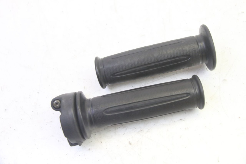 photo de POIGNEE ACCELERATEUR SYM FIDDLE 3 III 125 (2014 - 2020) - Vue principale