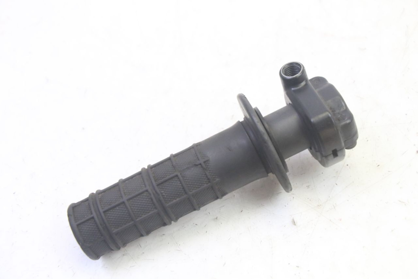 photo de POIGNEE ACCELERATEUR PIAGGIO FLY 4T 50 (2013 - 2017) - Autre angle de vue