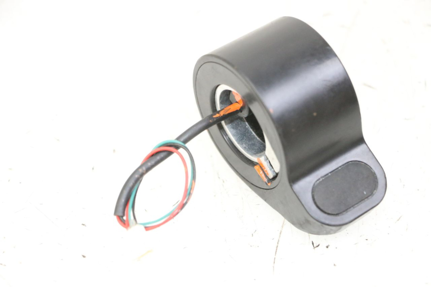 photo de POIGNEE ACCELERATEUR XIAOMI MI PRO 2 1