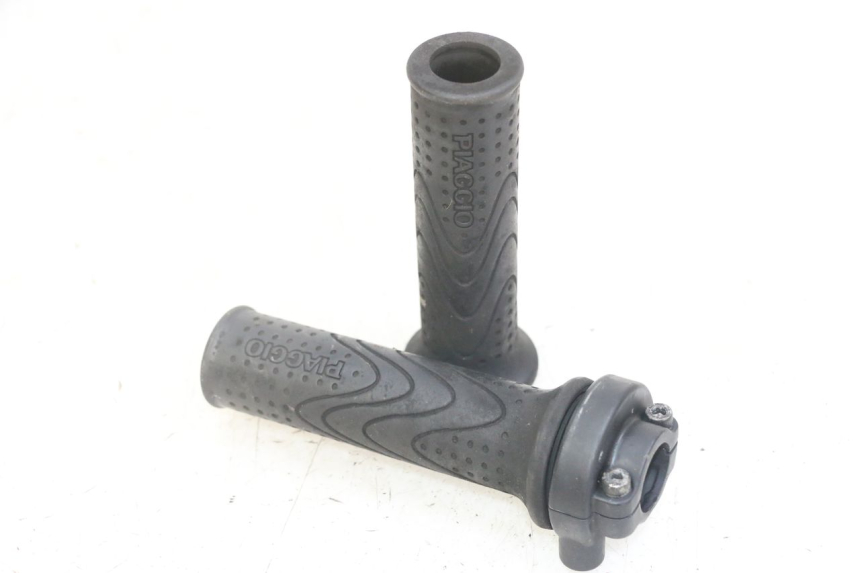 photo de POIGNEE ACCELERATEUR PIAGGIO MP3 LT 300 (2010 - 2016)