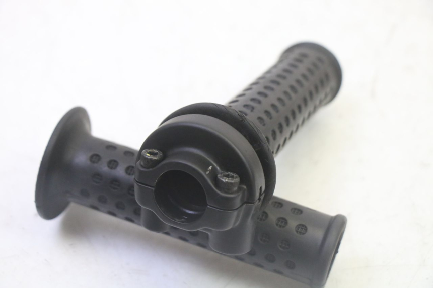 photo de POIGNEE ACCELERATEUR PIAGGIO MP3 LT 300 (2010 - 2016)