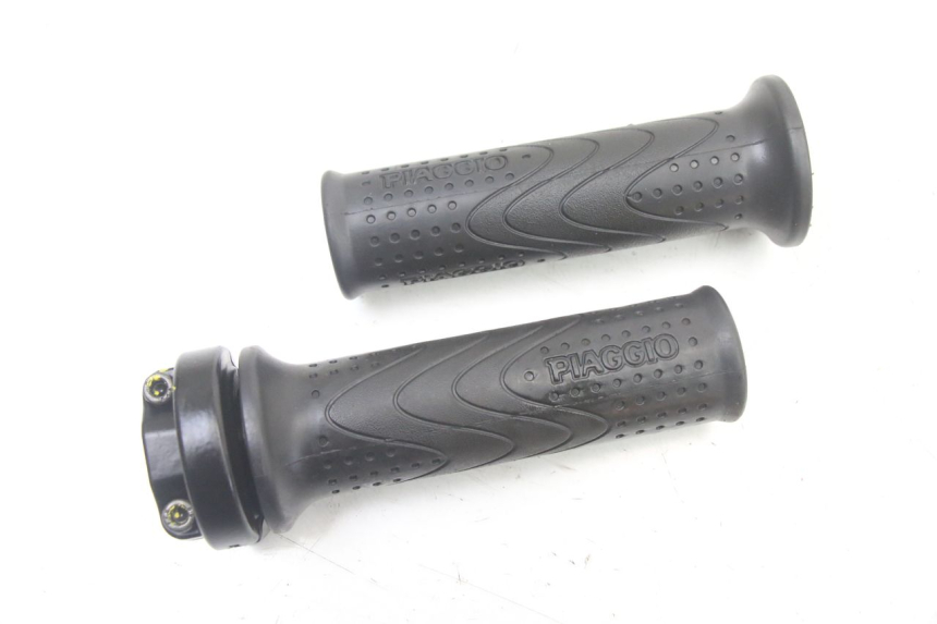 photo de POIGNEE ACCELERATEUR PIAGGIO MP3 500 (2014 - 2016)