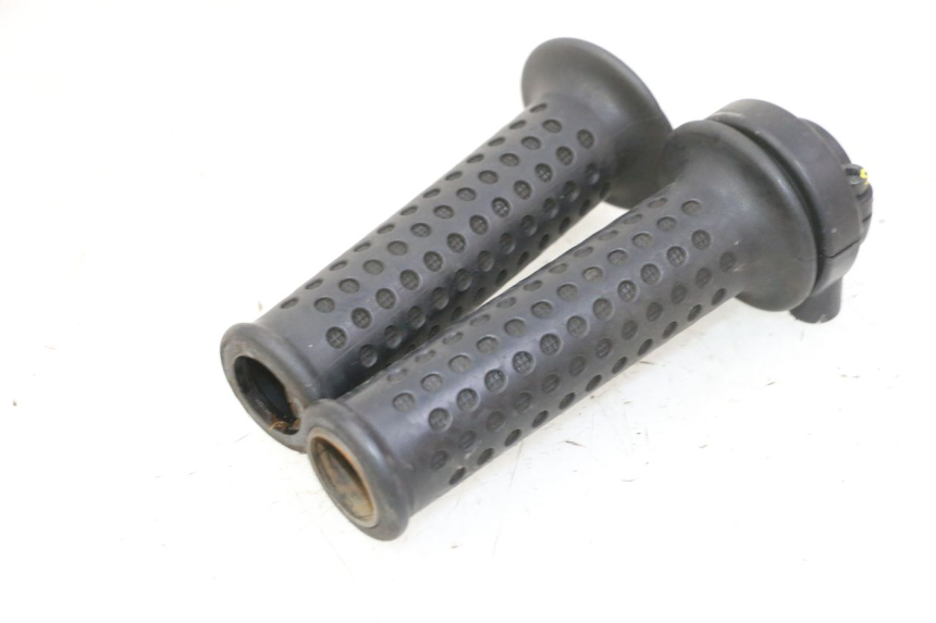 photo de POIGNEE ACCELERATEUR PIAGGIO MP3 RL 250 (2007 - 2010)