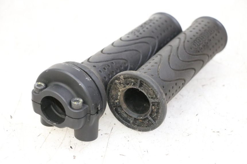 photo de POIGNEE ACCELERATEUR PIAGGIO MP3 500 (2011 - 2015)