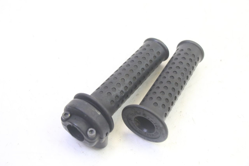 photo de POIGNEE ACCELERATEUR PIAGGIO MP3 RL 250 (2007 - 2010) - Détail de la pièce