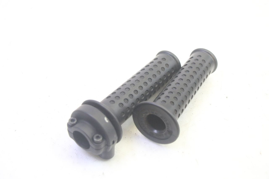 photo de POIGNEE ACCELERATEUR PIAGGIO MP3 RL 250 (2007 - 2010) - Détail de la pièce