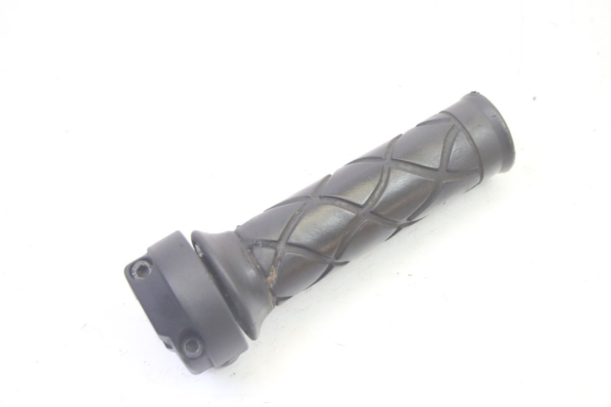 photo de POIGNEE ACCELERATEUR YAMAHA NEOS NEO'S 4T 50 (2008 - 2016) - Détail de la pièce