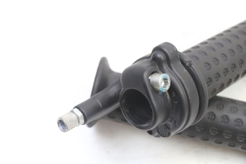 photo de POIGNEE ACCELERATEUR PIAGGIO NRG POWER PUREJET 50 (2018 - 2021)