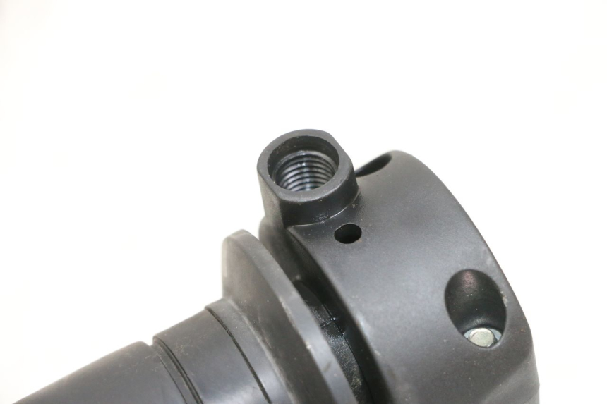 photo de POIGNEE ACCELERATEUR JM MOTORS OLDIES GT 4T 50 (2018 - 2025) - Zoom état d’usage