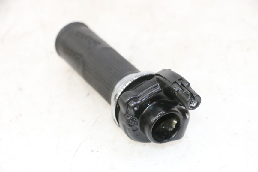 photo de POIGNEE ACCELERATEUR PIAGGIO VESPA S 2T 50 (2007 - 2014)