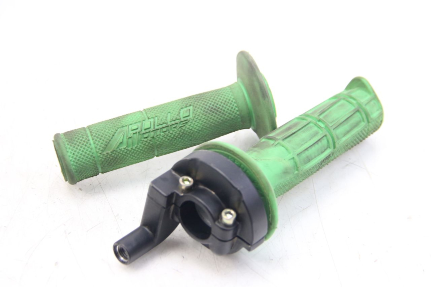 photo de POIGNEE ACCELERATEUR APOLLO RFZ 150