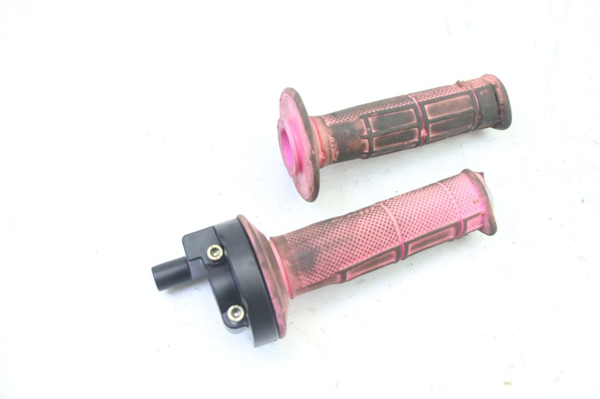 photo de POIGNEE ACCELERATEUR APOLLO RFZ 150