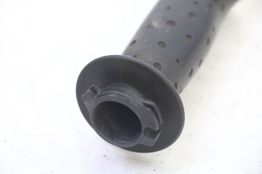 photo de POIGNEE ACCELERATEUR PGO RODOSHOW 2T 50 (2003 - 2007)