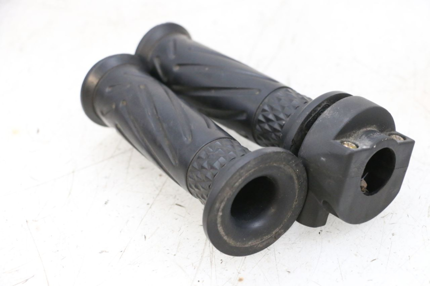 photo de POIGNEE ACCELERATEUR JM MOTORS SANTANA 50 (2014 - 2023) - Vue d’ensemble