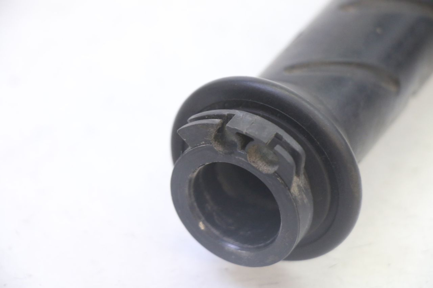 photo de POIGNEE ACCELERATEUR PEUGEOT SATELIS 125 (2010 - 2012)