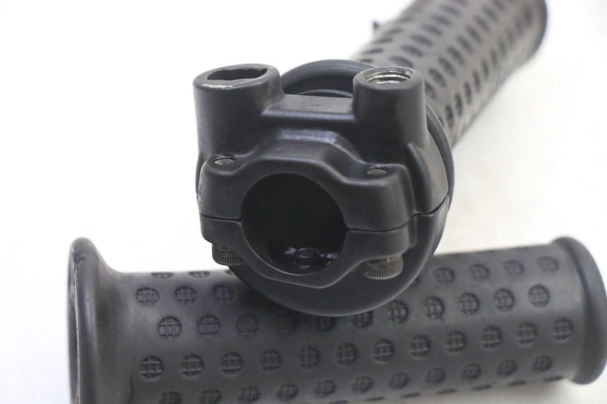 photo de POIGNEE ACCELERATEUR APRILIA SR 2T 50 (2018 - 2022)