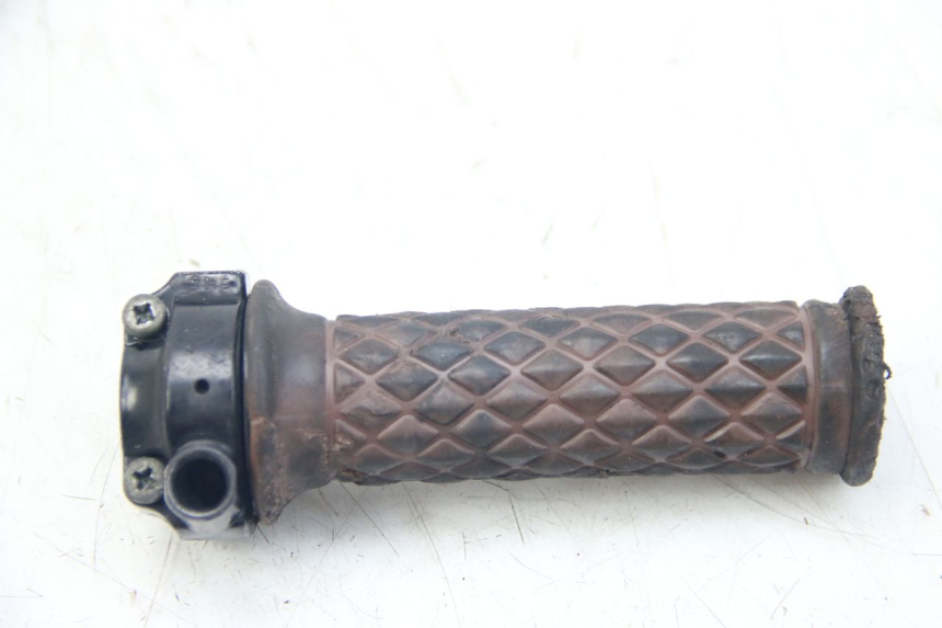 photo de POIGNEE ACCELERATEUR YAMAHA SR 125 (1982 - 2003)