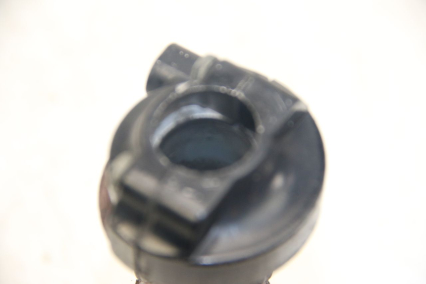 photo de POIGNEE ACCELERATEUR YAMAHA SR 125 (1982 - 2003)