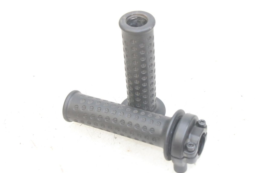 photo de POIGNEE ACCELERATEUR APRILIA SXR 50 (2021 - 2023)