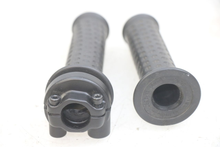 photo de POIGNEE ACCELERATEUR APRILIA SXR 50 (2021 - 2023)