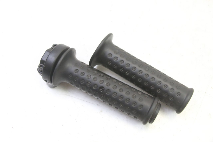 photo de POIGNEE ACCELERATEUR APRILIA SXR 50 (2021 - 2023)