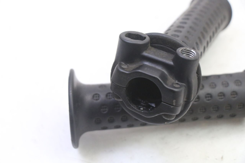 photo de POIGNEE ACCELERATEUR APRILIA SXR 50 (2021 - 2023)