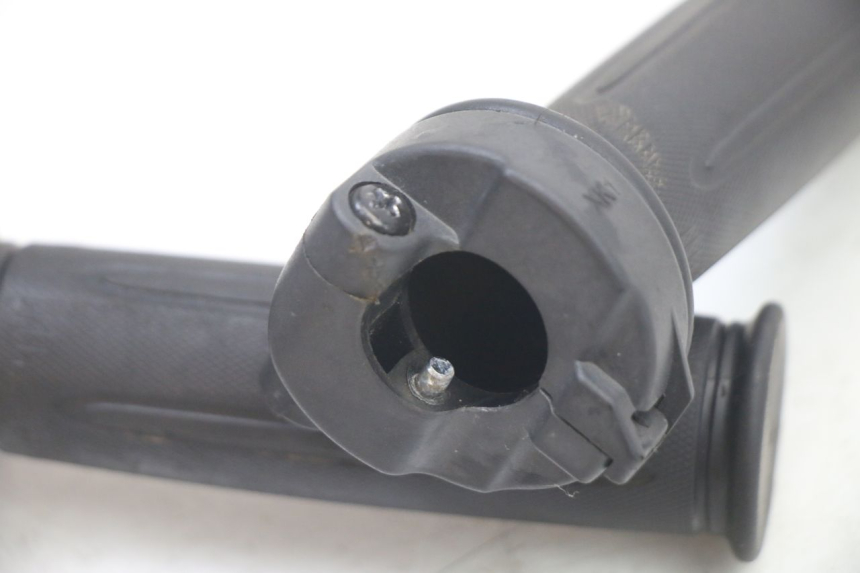 photo de POIGNEE ACCELERATEUR PEUGEOT TWEET 4T 50 (2023 - 2025)