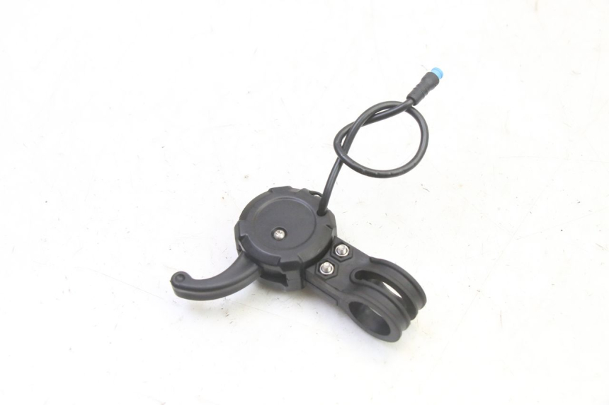 photo de POIGNEE ACCELERATEUR DUALTRON VICTOR LIMITED 1