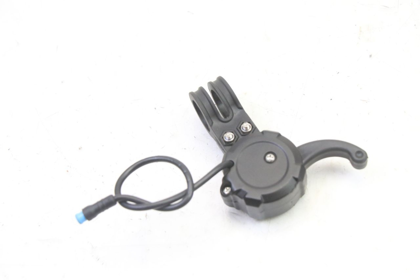 photo de POIGNEE ACCELERATEUR DUALTRON VICTOR LIMITED 1