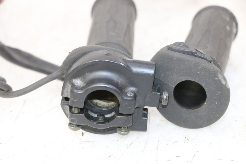 photo de POIGNEE ACCELERATEUR YAMAHA XMAX X-MAX 125 (2006 - 2009)