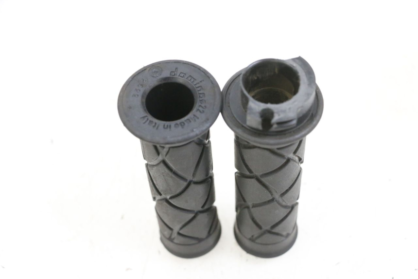 photo de POIGNEE ACCELERATEUR YAMAHA YP MAJESTY 125 (2002 - 2006) - Détail de la pièce