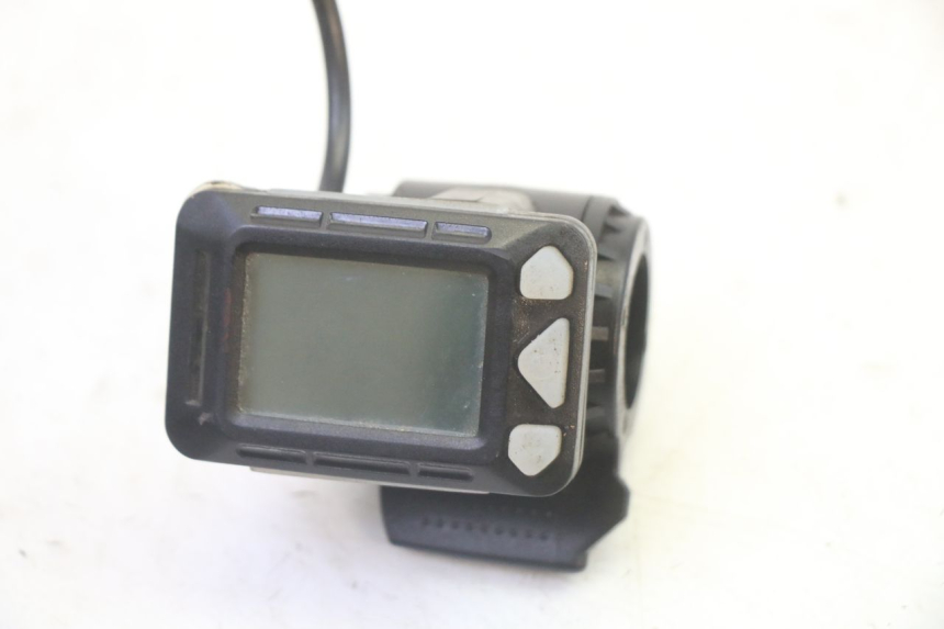 photo de POIGNEE ACCELERATEUR MOOVWAY Z8 1