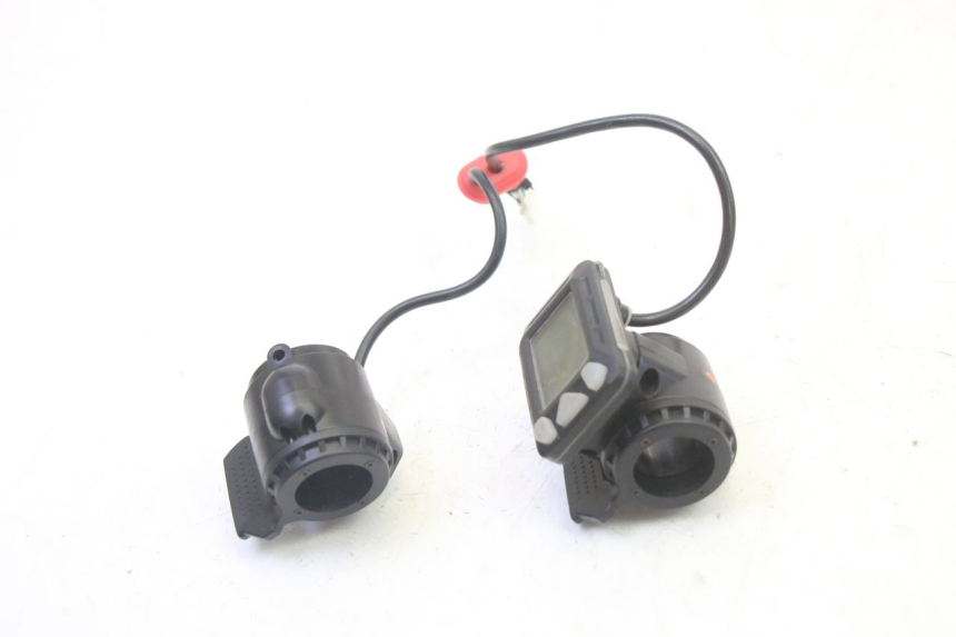 photo de POIGNEE ACCELERATEUR MOOVWAY Z8 1