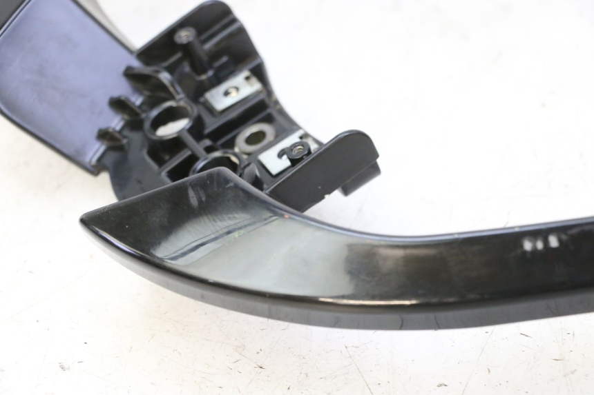 photo de POIGNEE ARRIERE QUADRO 4 4D 350 (2015 - 2018)