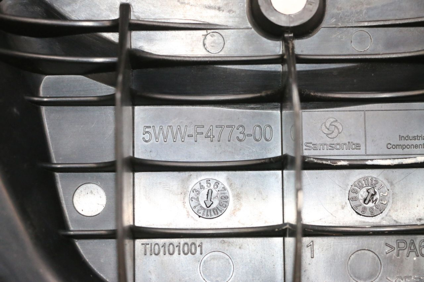 photo de POIGNEE ARRIERE MBK BOOSTER SPIRIT NAKED 50 (2004 - 2017) - Gros plan technique